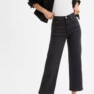 Levi’s Ribcage - 28 - High Rise Straight Ankle